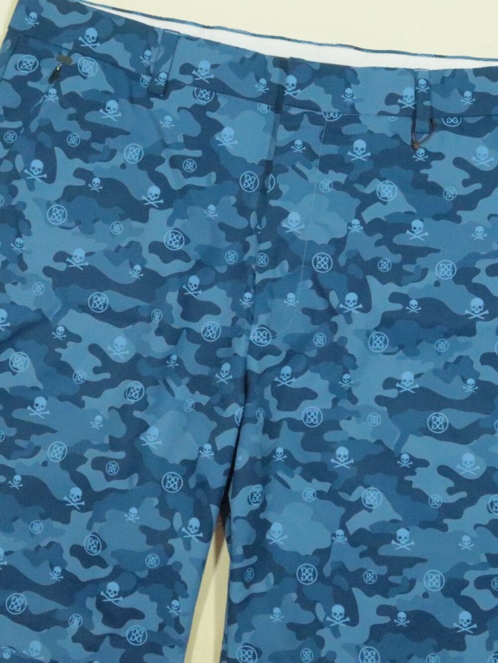 G/FORE Icon Camo Printed Golf Shorts Mens 36 Blue Skulls & Tees Performance